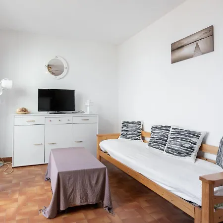 Le Capri-1 By Interhome